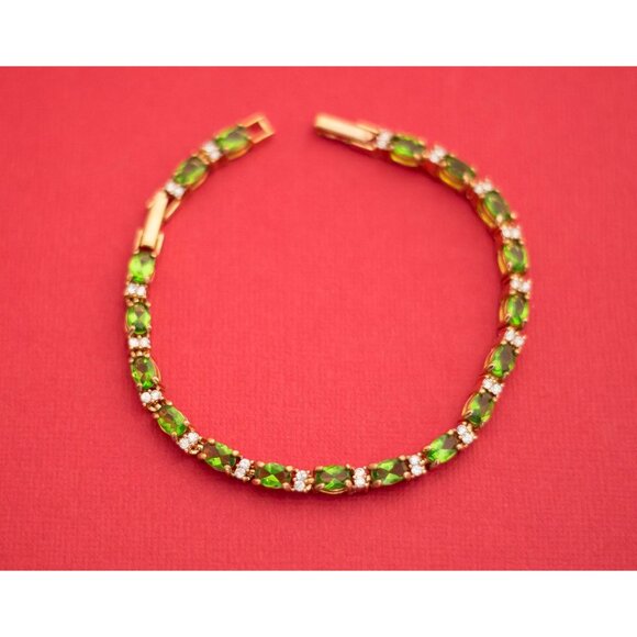 Vintage Gold/Green/Rhinestone Bracelet 8 Inch F1 - Picture 1 of 3